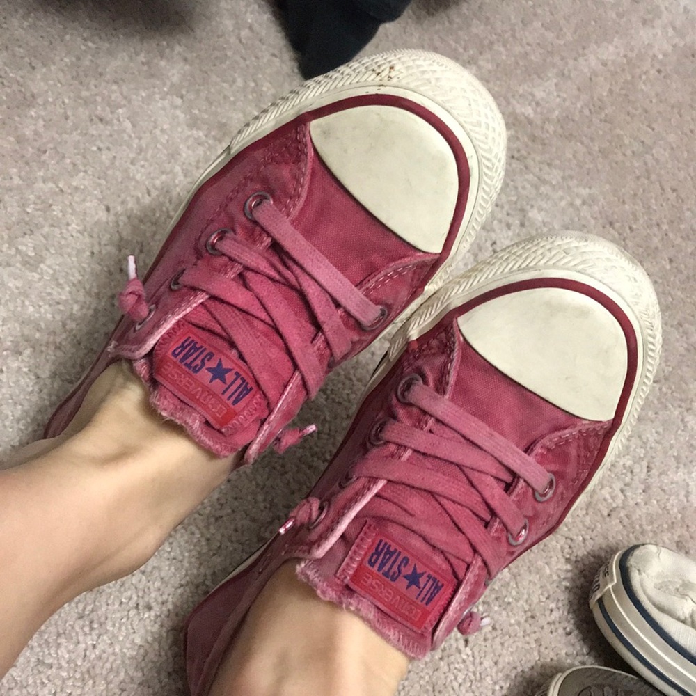 Converse size 7
